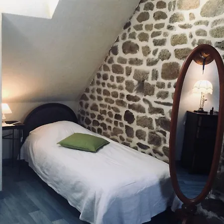 Gemuetliches Haus In Der Bucht Von Mont-saint-michel By Interhome Saint-Laurent-de-Terregatte