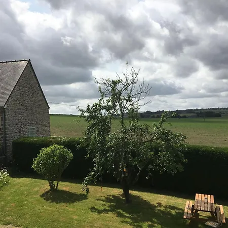 Gemuetliches Haus In Der Bucht Von Mont-saint-michel By Interhome *