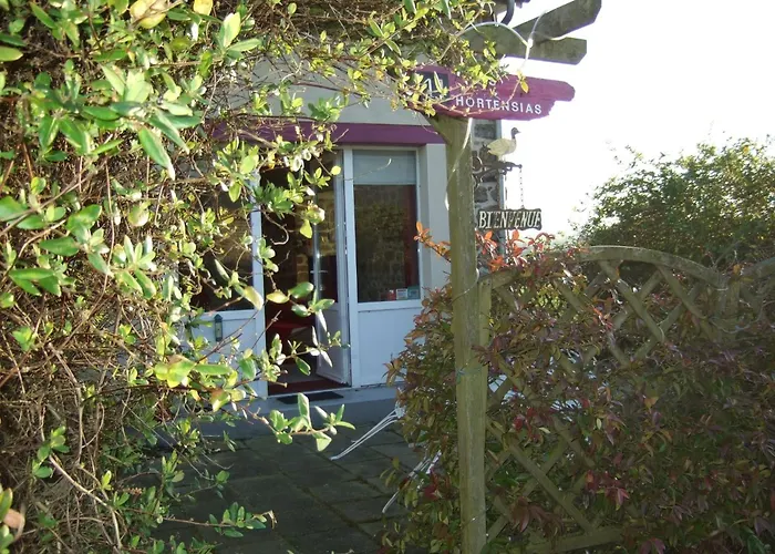 Gemuetliches Haus In Der Bucht Von Mont-saint-michel By Interhome * Saint-Laurent-de-Terregatte