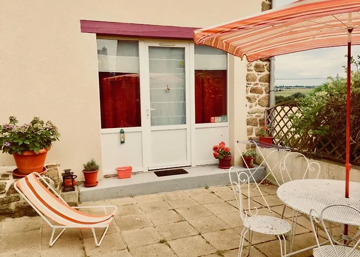 Holiday home Gemuetliches Haus In Der Bucht Von Mont-saint-michel By Interhome Saint-Laurent-de-Terregatte